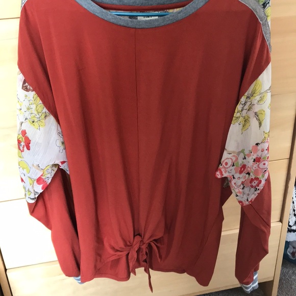 Anthropologie blouse - Picture 5 of 6